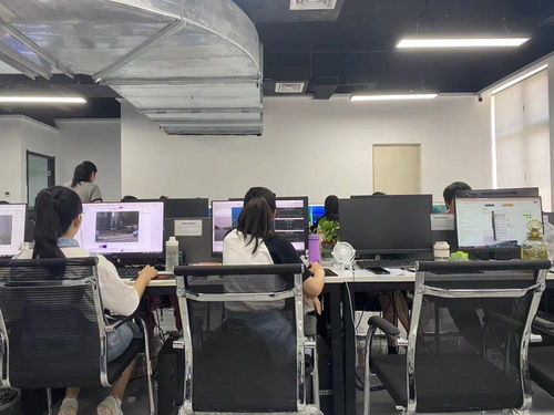 大模型狂歡背后的隱秘角落 富士康工人轉向AI標注，青春喂養AI后的未來迷思